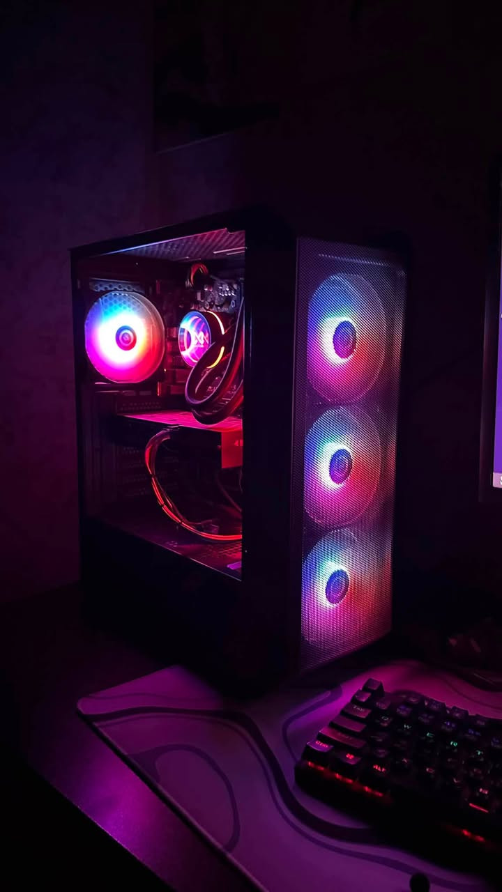 ( بيع فقط)
Pc مستخدم قليل جداً

AMD RYZEN 5 7600 
RAM 16GB
SSD 1TB
GPU RTX4060
التبريد مائي من شركة mintop
والكيس rgb mintop
Ssd m.2 620 من شركة lixar
والبور سبلاي 750w
الرامات8x8 ddr4 )16)

السعر مليون و200 دينار عراقي وبيه مجال بسيط
مكاني الحارثية 
*********** للاستفسار اكثر وبيه واتساب
( ادمن وافق بسرعة بشرفك)
