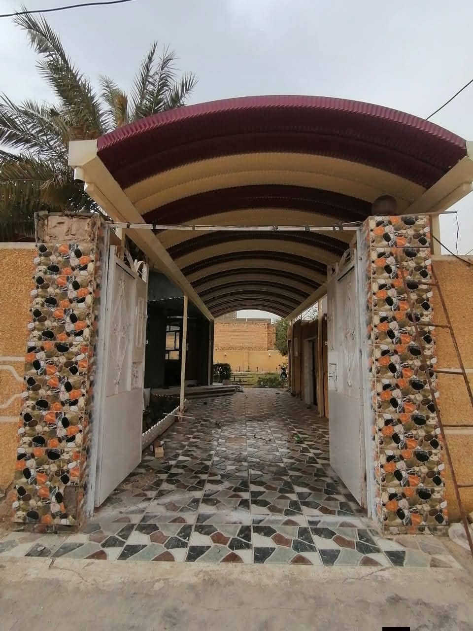 حدادة ابو حسين لعمل كافة انواع المسقفات (العادية والسندويچ المضغوط والكيسبان) حسب الطلب وبأسعار مناسبة

***********
