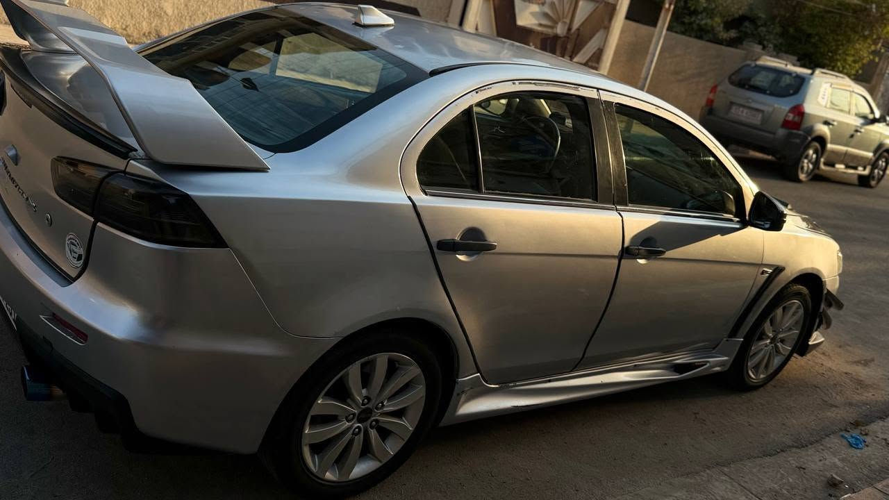 سلام عليكم..
لانسر للبيع موديل 2010 لون رصاصي 
محرك 2000 بنيد كاربون فايبر 
دعامية امامي ايفو 
دعامية خليفة ايفو 
سبايدر عالي 
لايتات اودي  لد نهاري 
بك لايت اودي لد 
دواسات ايفو 
شاشة كبيرة 
محرك و كير خير من الله 
منظومة تبريد شادها جديدة 
صدر امامي خلفي جديد حدادية كلها جديدة 
السيارة اني ماخذها صبغ عام وبيها باب السايق مبدل 
وحالياً السيارة نقصها فقط ABS والباقي كله مكفول 
بيها تعديلات بسيطة على المظهر الخارجي سبب السيارة مديل 2010 محرك كير حدادية امامي خلفي تايرات كهربائيات كلشي ما بيها. 
سعر السيارة :  80 ورقة وبيها مجال للشراي 
ممتواجد على الفيس بوك هواي 
هذا رقمي ***********. للشراي يجي ويدلل
