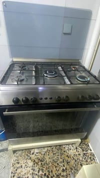 طباخ • استعمال قليل • ٥ عيون