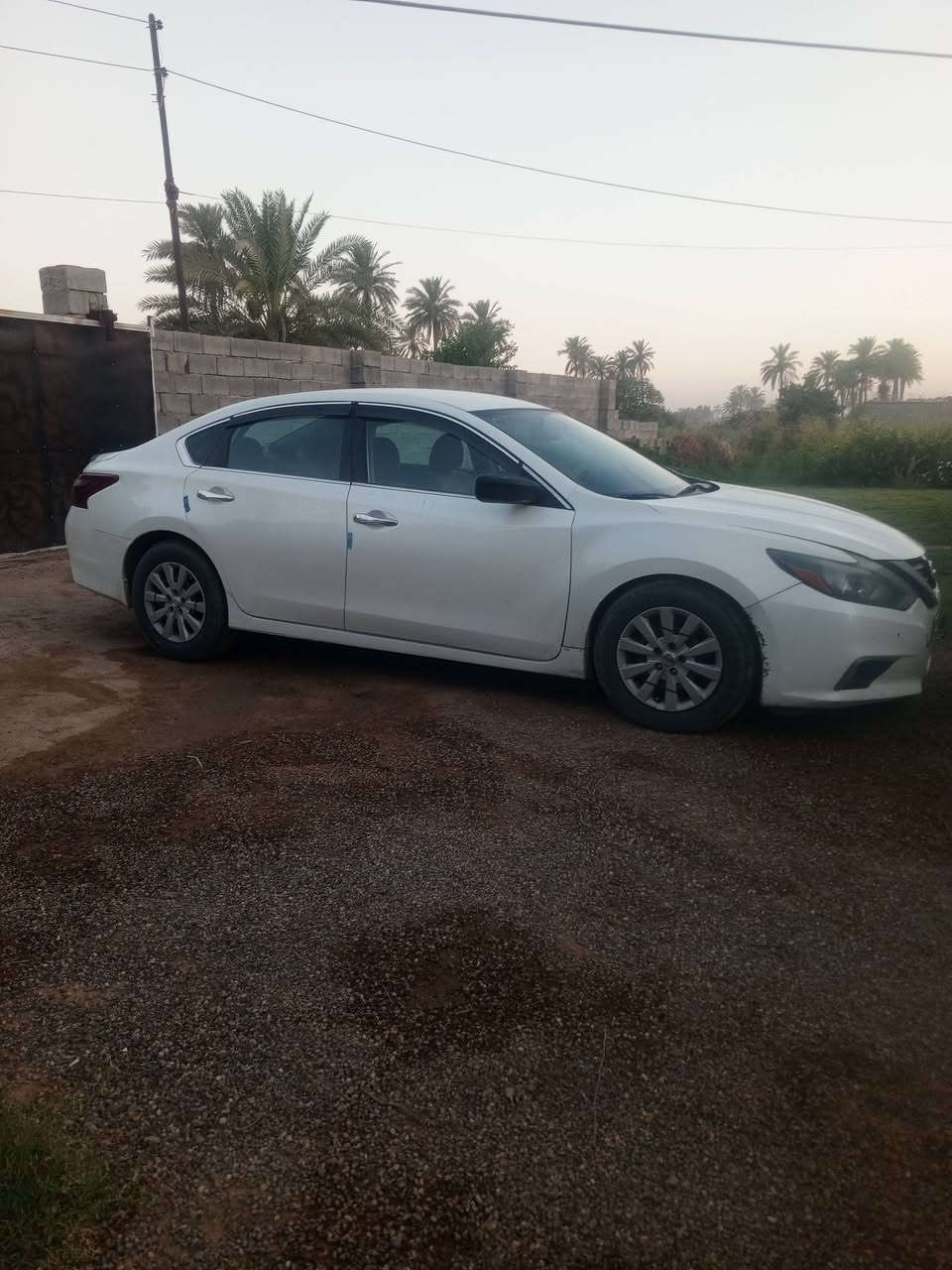 نيسان التما موديل ٢٠١٧ موصفاتSR سياره جديده كلش قطعتين بدون دواخل  بصمه بيبان بصمه تشقيل عن بعد مكينه 2500.سلندر4  ويل كروم شفتات كير بل سكان تبريد لمس رقم سنويه كوله جديد تبريد ثلج تايرات كوله جديد السياره فول مواصفات رقم اربيل بسمي سنويه جديده 2031  كرسي كهرباء 3طكات السعر115 وبيه حساسات كامره مجال يرهم مراوس حسب القناعه *********** وتساب*********** العنوان صلاح الدين  الدجيل
