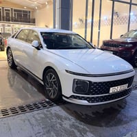 ازيرا موديل 23 بانزين 4 سلندر ماشيه 40 الف كيلو. كفاله عامه من الصبغ ع...