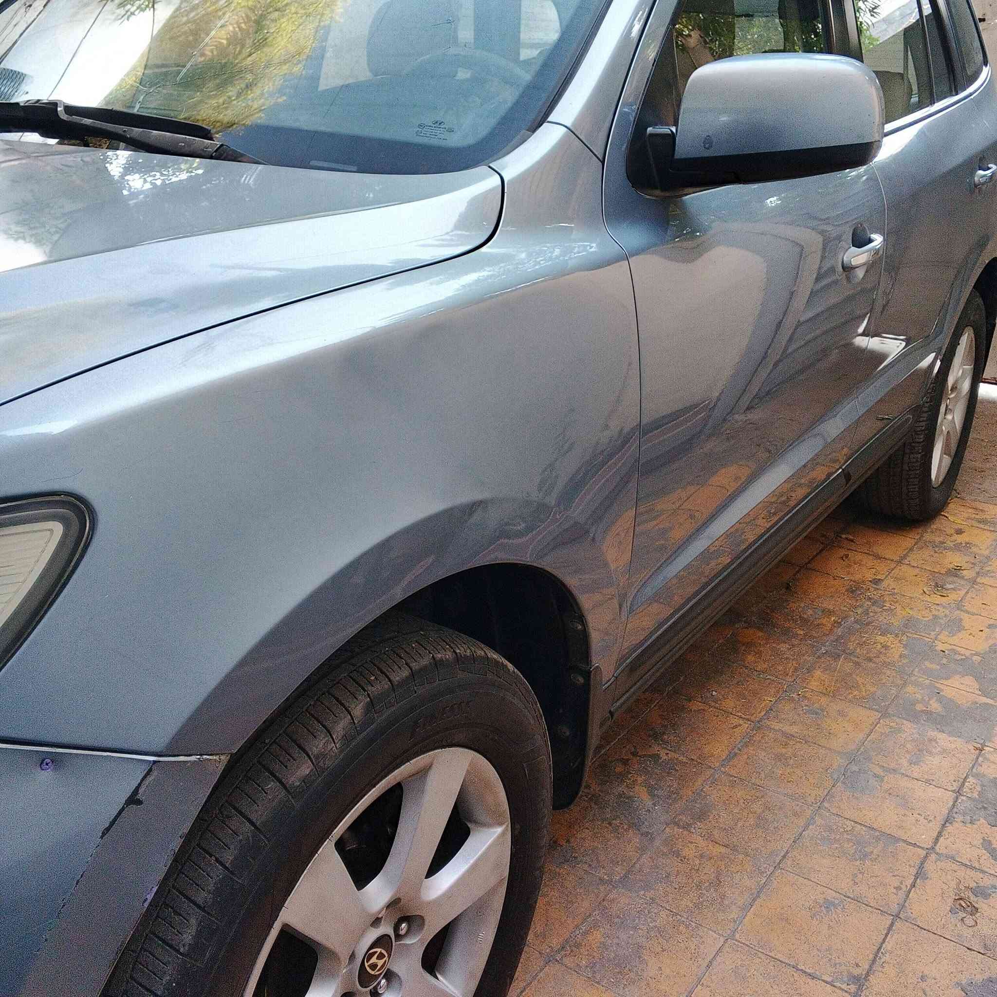 سلام عليكم سنتافي 2008 خليجيه ثلاثة قطع تبريد سبعة راكب فور ويل  محرك سته سلندر 2700 السعر 120 مكانه بغداد باسمي ***********
