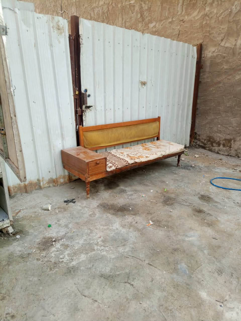 كشك كبير • نراكيل • طباخ 2 عين