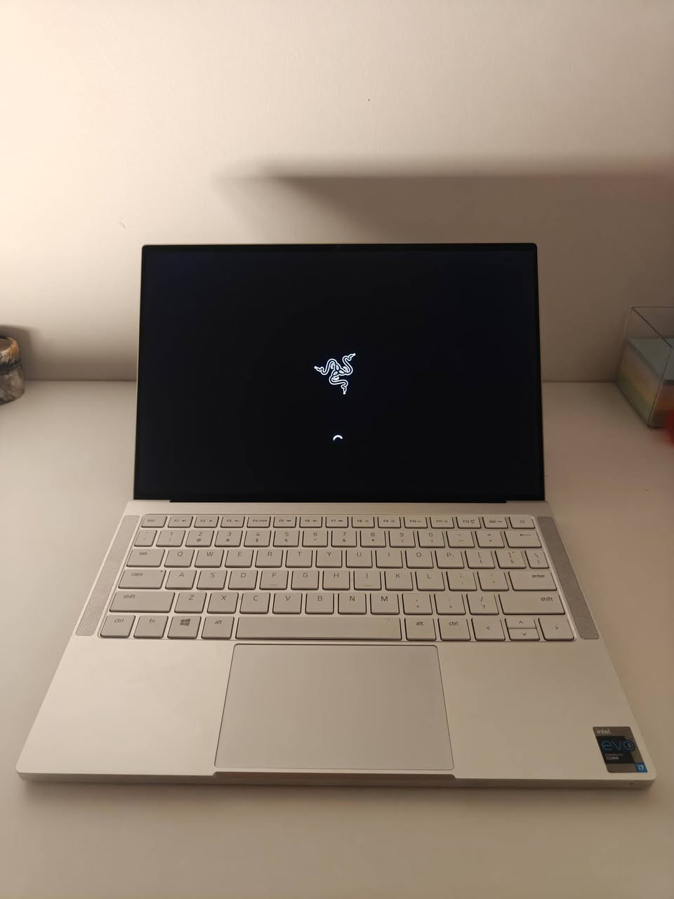 رازر بوك ١٣ • i7-1165G7 • رام ١٦جيجا