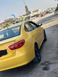 عندي سياره فانتي متوم متوم رقم بغداد اني رجال صباغ ماعرف ششرح بيه بس م...