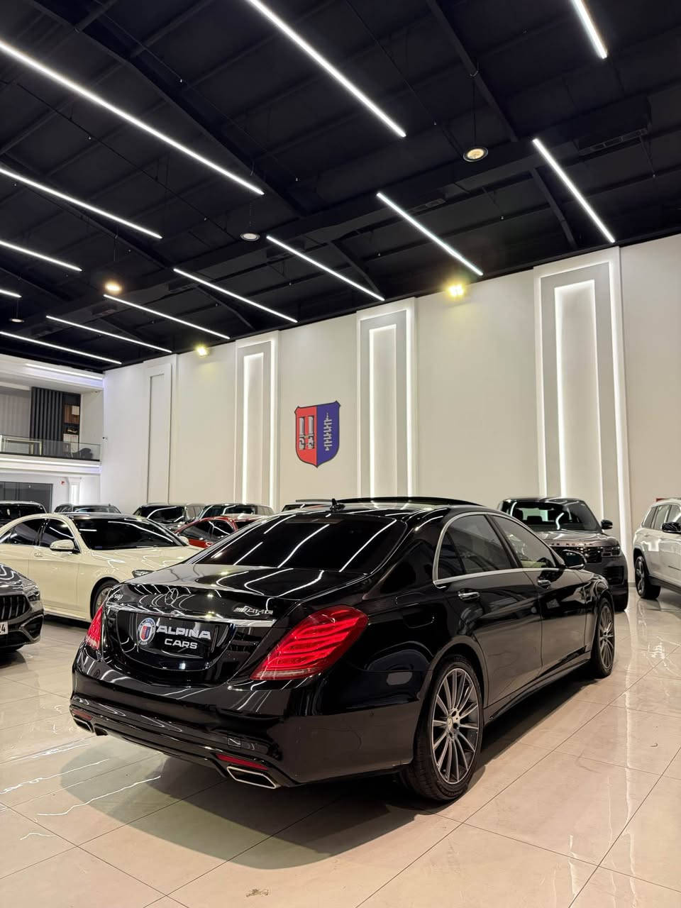 السلام عليكم
للبيع Mercedes S500 2014 وارد الماني كلين تايتل
سعر/ 380$ ورقه بيها مجال لطيبين 
مكينه 8 سلندر (4فصوص) 
بانوراما ٥ بردات ٤ كامرات حساسات 360 اوتو بارك رادار امامي رادار خلفي نقطه عمياء كشن تدفئه و تبريد كشن يفتر ويه لستيرن قياده اليه ثلاجة خلفيه عطر بجكمجة شاشات خلفيه بصمه ابواب بصمه تشغيل جكات تنزل وتصعد كشن خلفي مفصول vipداخل لدات ٧ الوان جنطه كهرباءكشنات خلفيه كهرباءداخل جلد ابيض (اصل)ماشيه 123  الف کیلومتر
للاستفسار: *********** whats app أربيل, العراق
