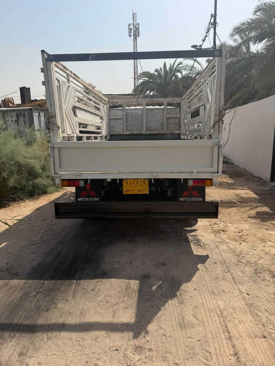 كنتر ازوزه السيارة مكفولة
مكينة بم ونوزل مكفولة
رقم اربيل قديم
اوكفلك السيارة اصولية 100%
بس ما اوكفلك بالاصوليات لأن الشركة مالتها ما موجودة
موديل 2017
السيارة موجوده بالبصرة
السعر 145 ورقة
السيارة جاهزة
رقم الموبايل ***********
