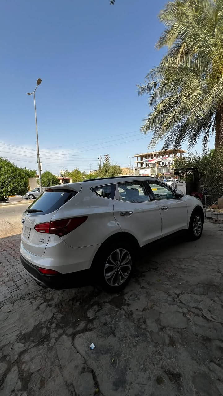 سنتافي 2016
 خليجي رقم بغداد فول مواصفات  محرك 6 سلندر 
تبريد 3 قطع. كشنات كهربائيه.  بانورما 
كشنات تدفئه تبريد  ماشيه 190  الف 
المكان كربلاء المقدسه 
…
للاستفسار الاتصال ع ‭***********‬
