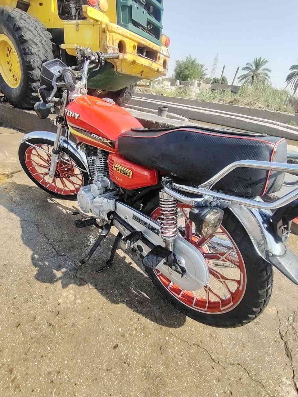 دراجه سيفان موديل 24مكفوله بس الدشبول مبدل مال 23 كهربائيات كلها شغاله سعر600وبيها مجال مكان مسروع المسيب للاتصال الرقم ***********
