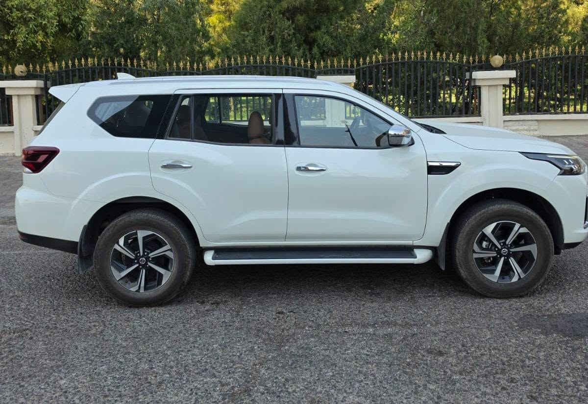 نيسان اكستيرا Xterra موديل ٢٠٢٤ 
وكالة السور، ماشية ٥٧٠٠ كيلومتر فقط (السيارة بحالة الوكالة)، مرقم اربيل كامل.

سيارة مواصفات تيتانيوم محرك ٢،٥٠٠ اربع سلندر، اكسل خلفي، ٧ راكب، تبريد مركزي ٣ قطع، تحكم ستيرن، حساسات خلفية، بصمة و تشغيل عن بعد، كراسي خلفي قلاب، شاشة كبيرة وكامرة خلفية (مكان السيارة اربيل)،

التواصل: ***********
