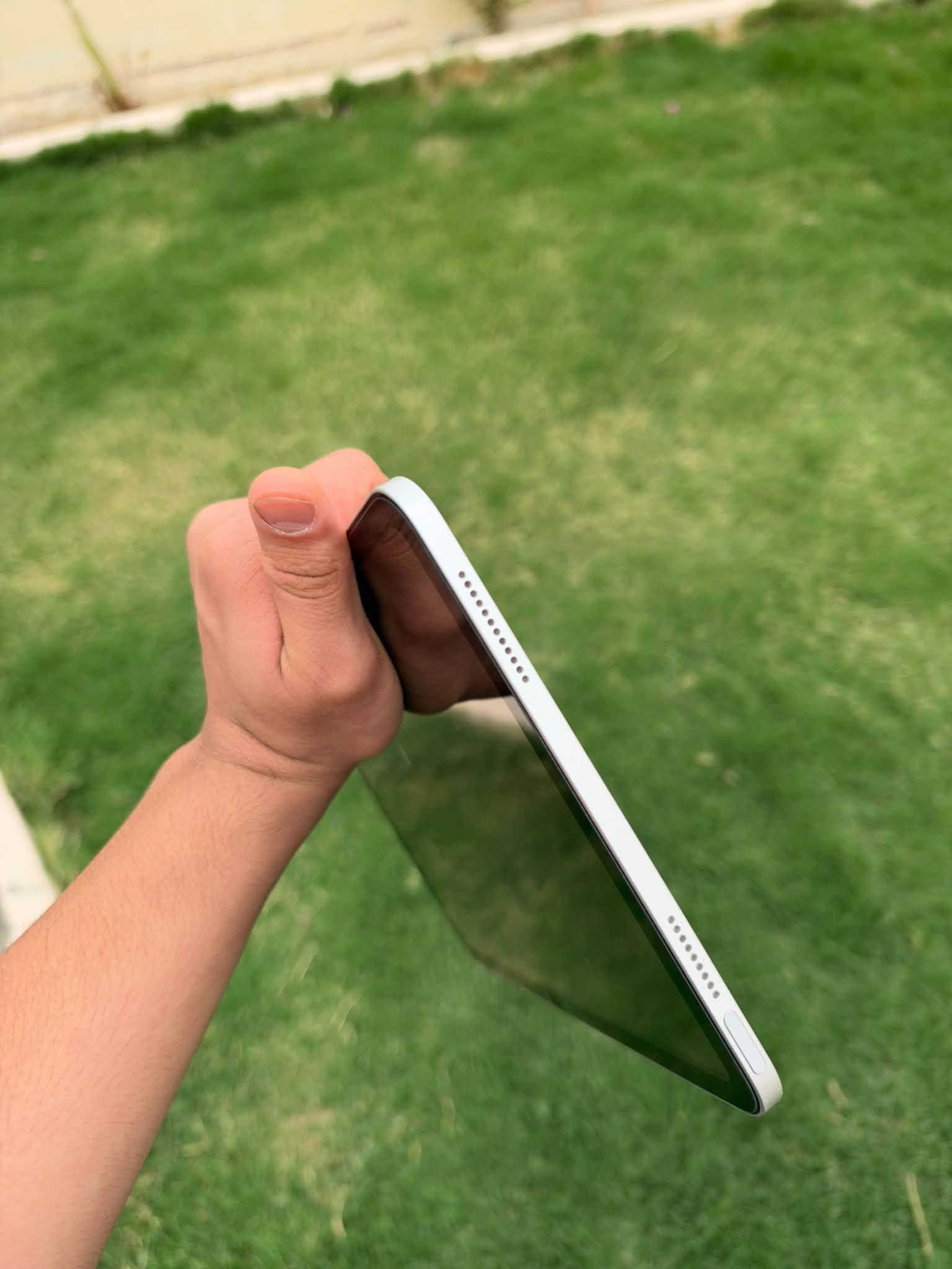 ايباد 11 • ١٢٨ • نضيف