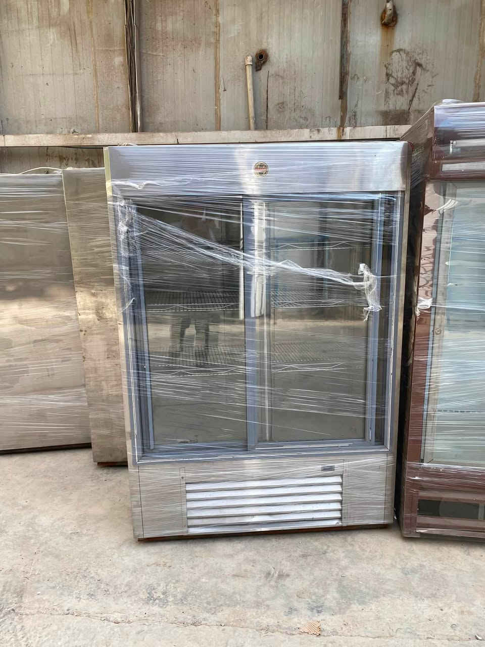 عوارض ستل ستيل للبيع العنوان بغداد العبيدي المنطقة الصناعية ***********
