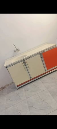 سنك للبيع نضيف بدون ضرر قياس متر ونص مرمر سعرة ١٠٠ ألف     ٠٧٧١٥٣٦٢٢٥٧