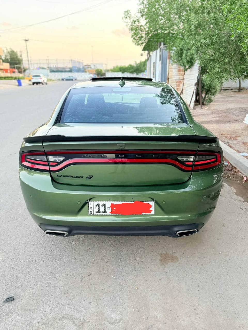 سلام عليكم
� الموديل: 2023كلين تايتل

✅ الفئة: SXT

✅ الدفع: AWD (فور ويل)

✅ اللون: أخضر زيتي مميز

✅ الحالة: نظيفة جداً، استخدام شخصي، جاهزة للفحص.

المواصفات:

✔️ محرك اقتصادي وقوي3600

✔️ تشغيل بصمة

✔️ شاشة كبيرة مع كاميرا خلفية

✔️ مثبت سرعة

✔️ حساسات

✔️

✔️ فتحة سقف 

✔️ تكييف ❄️ ثلج 

ماشيه43ml

 

السعر225وبيها مجال *********** بغداد
