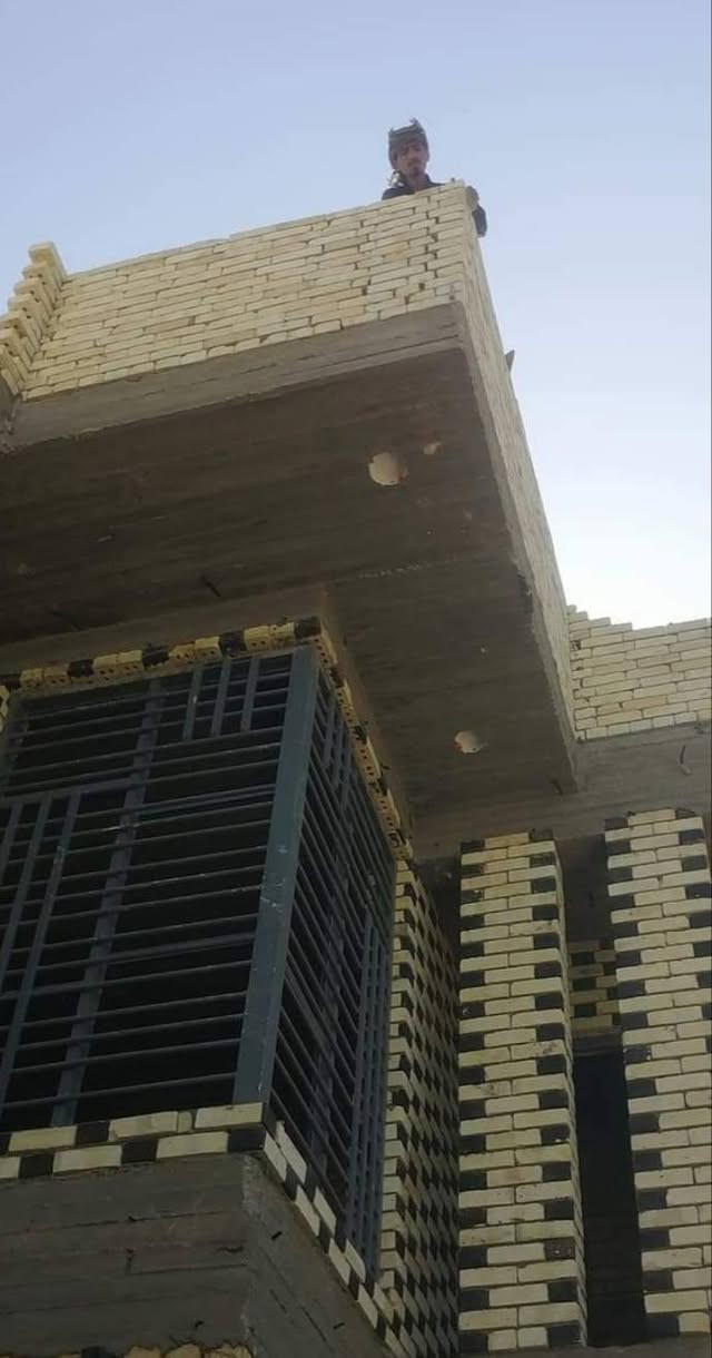 خلفه بناء في النجف ***********
