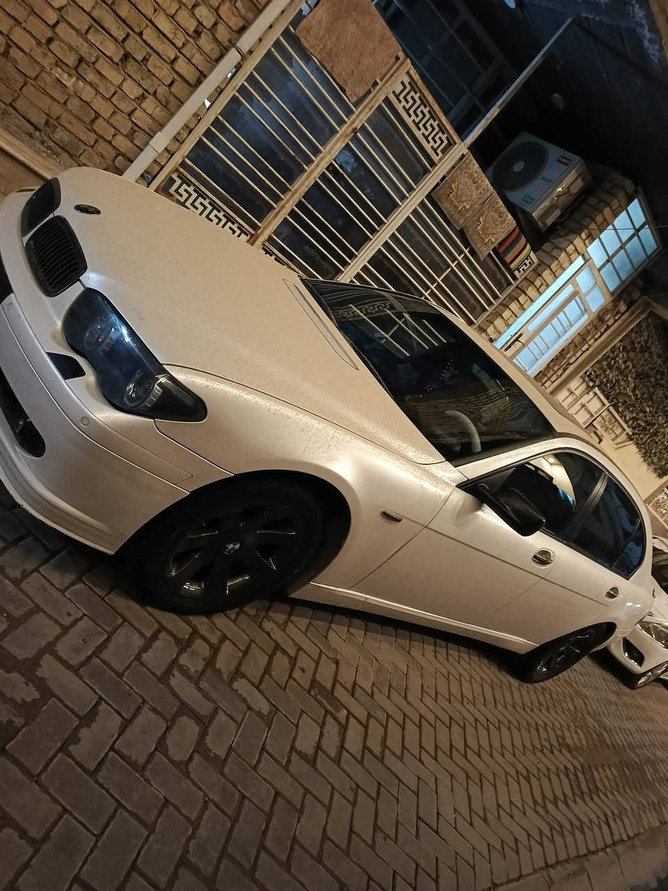 السلام عليكم
بي ام باخرة كت كامل البينا BMW alpina kit خليجي
حجم 730li
6سلندر
موديل 2004 
فول مواصفات
  فتحه سقف 
بيبان شفط صندوك شفط 
بردات كهرباء
صندوك كهرباء
مواصفات الباخرة المعروفه
مكينه كير كفاله شرط
كهربائيات بلاد على وضع الشركة
تخم تاير جديد
تدفئة تبريد شغال بلادي

كفاله من الضربه والعيب الشرعي فقط صبغ جمالية و مغلفهة ابيض لؤلؤي

سيارة جاهزه للأخير ماتصرف عليها
رقم بغداد تحويل ثاني يوم
مكان بغداد البلديات
السعر 120 
اي استفسار

***********
‭***********
