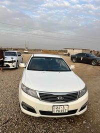 للبيع Kia Optima 2010 السعر110 وبيه مجال بسيط 07745830559