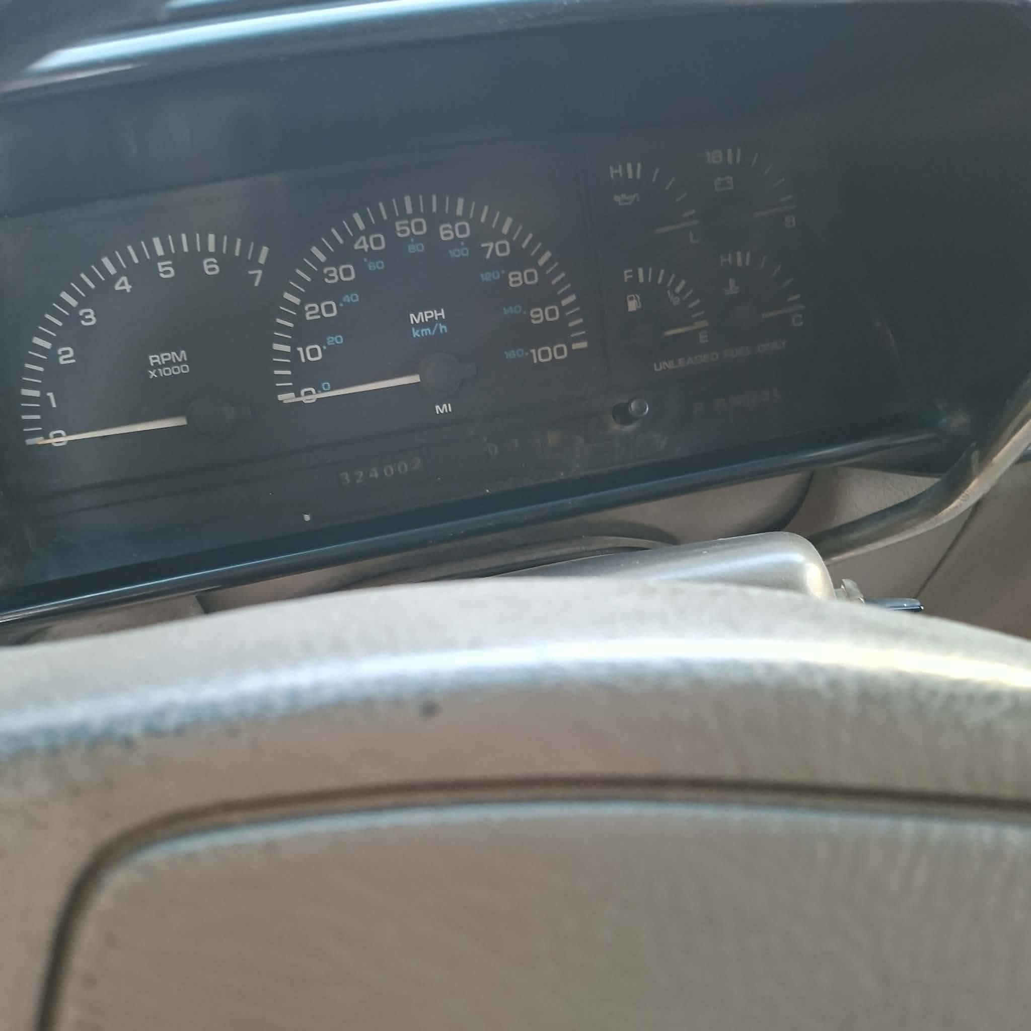 (الي ريد يسعل عل هذي السيارة ينتصل عل رقم ول سيارة شديدي محرك ول كير جديد نضيفة). (***********)!!“**
