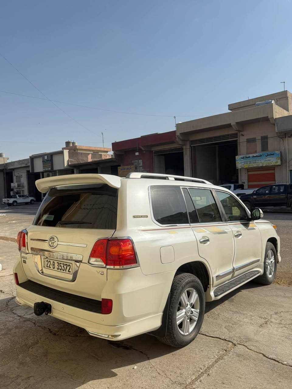 وەنەوشە مۆدیل ٢٠١٤ شەریکە جیهان ٦ پستن مواسەفات gxr فوول سەیارەکە زۆر پاک ماوەتەوە ٢ پارچەی سبوخە ٢ بست تەحدیلی هەیە گێر و مەکینە نەکراوەتەوە و تەبریت و تەقە و رەقە و ئەکسل هەموو شتی بەشەرت سەنەوی نوێیە بەناوی خۆمانە  یەک دیناری مەسرەف تێدا نیە سەیارەکە لە هەولێرە 
سحری ٣٠٥ وەرەقە
*********** أربيل, العراق
