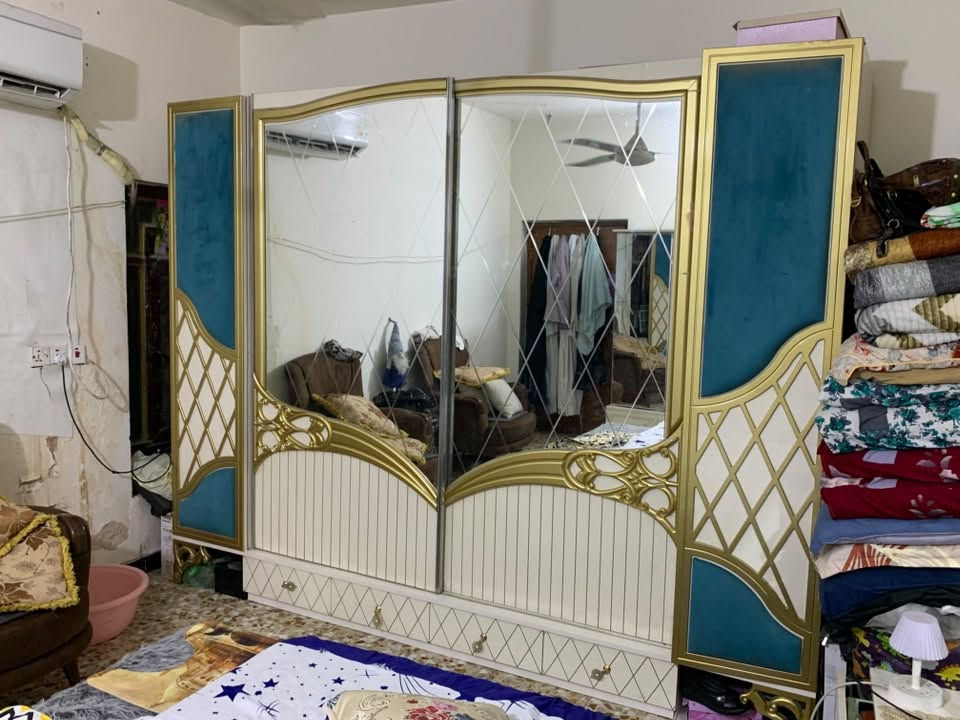 غرفه نوم للبيع الغرفه جديدها ونضيفه.
اخذته ب٣ ملاين. ودا اشيل واريد ابيعه. السعر 

اتصل ع هذه رقم تدلل  ***********
