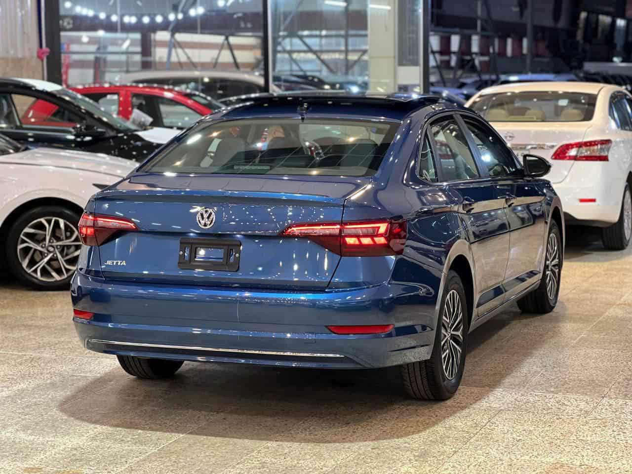 Volkswagen Jetta 2021 SE+ فول مواصفات ‎
موديل  : 2021
‎2️⃣2️⃣سياره مرقم /جاهز تحويل شرط رقم اربيل
 ماشية 91 مايل فقط 
سيارة بدون ارباگ 🆗
‎المحرك:- i4 - 1.4 Turbo 
‎المواصفات 
‎شاشه كبير 
‎بانوراما
‎بريك بصمه 
‎رادار امامي و خلفي وجانبيه 
‎كاميرا 
CarPlay
‎فحم شركة
‎كشن هيتر سكان هيتر
‎كشن كهربائي   
‎سبغ: جاملغ و ربع بونيت بدون دواخل  
‎ماشي 84 مايل
‎مكان السيارة اربيل 
سعر البيع $144 
*********** واتساب
‎كورك [***********] أربيل, العراق
