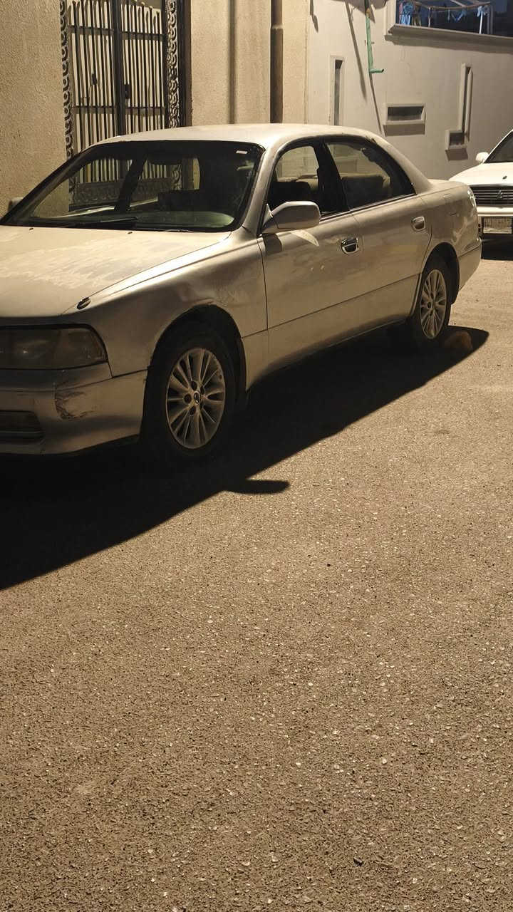 السلام عليكم سياره ماجستي جير ومكينه 2.5 سياره جاهزه رقم دولي سنويه لل 30 اراعيها موجود تحويل ثاني يوم كفاله من القصه وضربه تبديل بدنه فقط السعر 30 المكان بصره قبله رقم الهاتف ***********
