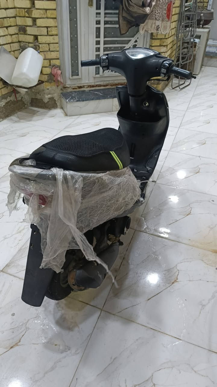 سلام عليكم ماكس عدلة رمبة الدراجه صالهة يومين من اخذتها من الرمبة بس صار عندي ضرف وأريد ابيعهة رجأن لحد يكلي شبيهة مابيهة الدراجه على وضع الرمبة مكاني حي الشهداء رقمي  ***********
