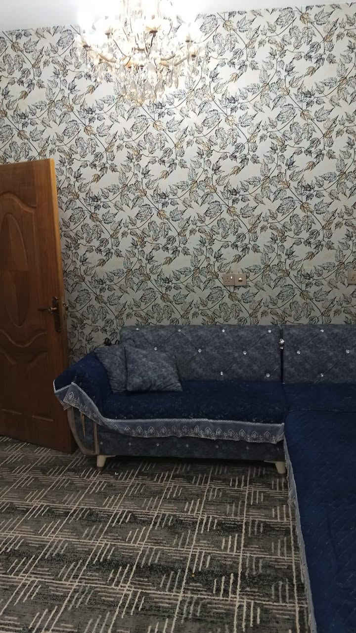 يالله    اعلان : عقار للبيع ( طابو ملك صرف   في الزعفرانيه 

🔸 موقع العقار :  شارع المعهد خلف سنتر الامارات 

موقع مميز 

🔸 مساحة العقار : (100) متر واجهيه (5) نزال (20)

🔸 جنس العقار : ,طابو ملك صرف طابق ونص حديث 

🏗 يحتوي على  ستقبال صاله مطبخ حار بارد غرفه

صحيات منور 

🏕 طابق ثاني غرفه صيات صاله صطح 

للاستفسار يرجى الاتصال بلرقم او اتصال او واتساب 

***********

مراجعه مكتب الاماكن للعقارات
