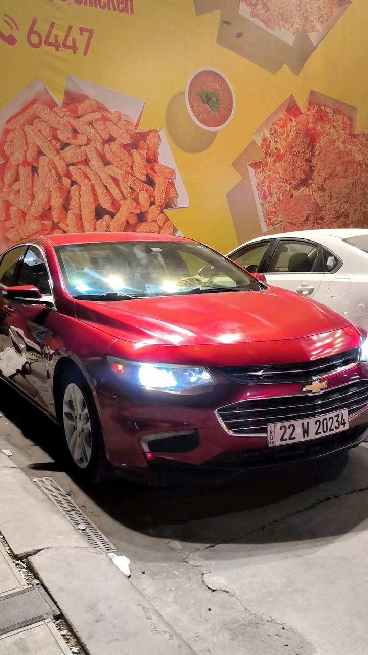 ​🚗 شيفروليه ماليبو موديل 2018 للبيع - نظافة وإدامة كاملة 🚗  
بدون حادث بجم ...بجم مكفول
لبيع سيارة شيفروليه ماليبو، موديل 2018، محرك 1500 تيربو (4 سلندر). السيارة مكفولة ونظيفة جداً من الداخل والخارج على آخر حباية، وجاهزة للاستخدام بدون أي مصاريف.
​مواصفات وحالة السيارة:
✅ المحرك والقطع: محرك 1500 تيربو 4 سلندر، أداء قوي واقتصادي... جدااا نشط المحرك
✅ العداد: ماشي 176,000 كم.
✅ الإدامة والملاحظات:
​السيارة عليها إدامة كاملة بانتظام، ويتم تعبئتها حصراً ببانزين محسن (غير المحسن ما يدخلها نهائياً).
​استخدام أفضل أنواع الزيوت لإدامة المحرك والجير.
​تخم تايرات جديد، وصدر جديد بالكامل.
​إدامة شاملة لمنظومة البانزين، التبريد، ومنظومة الهواء.
​تفاصيل الحادث (حادث جداً خفيف):  ((بدون بجم))
​الحادث الخارجي (أمريكا): حادث جداً خفيف في الكشاف الأمامي أسفل اللايت فقط، بدون أي أضرار بالدواخل نهائياً.
​حادث العراق: ضربة بسيطة جداً داخل العراق أسفل يد الباب الخلفي (خلف السائق) فقط، بدون أي تعديل أو دواخل أو أي شيء آخر.
​السيارة متوفر معها صور الحادث والسونار للتأكد الشامل.
​📍 المكان: بغداد - حي السلام (الطوبجي).
💵 السعر: 92 ورقة (9,200$) وفيها مجال بسيط للشراي الجاد.
​للتواصل والاستفسار، يرجى الاتصال على الرقم:
📞 ***********
