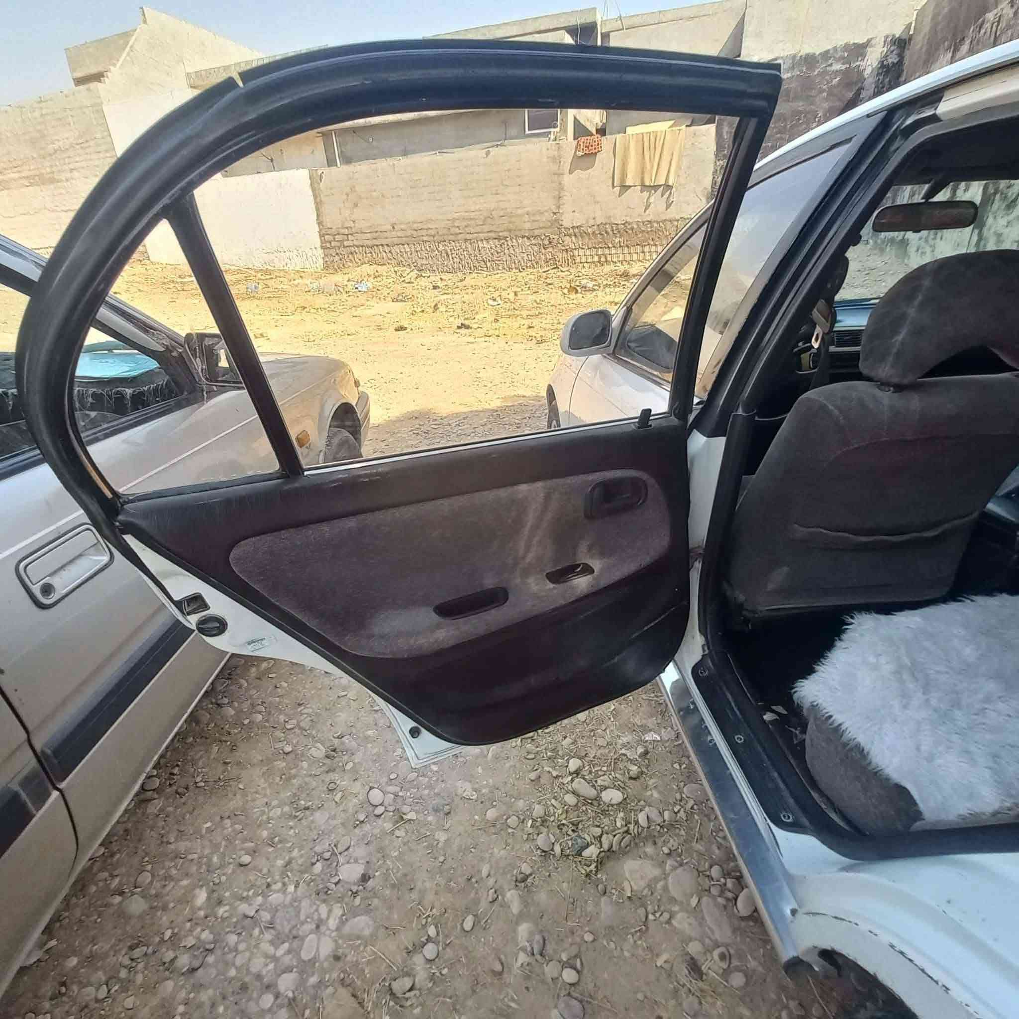 كورلا ١٩٩٢ رقم بغداد مشروع وطني ...سيارة نضيفة وبلادية بيها صبغ جامرلوغ الخلفي بدون داخل..سيارة بدون ضربة...محرك ١٨٠٠ غرفة داخلية جديدة..بطاين بوب ايضا جديدة...دشبول جديد..تخم تاير جديد سيارة مال جناي..السعر ٥٥ وبيها مجال.. ***********.. بي واتساب
