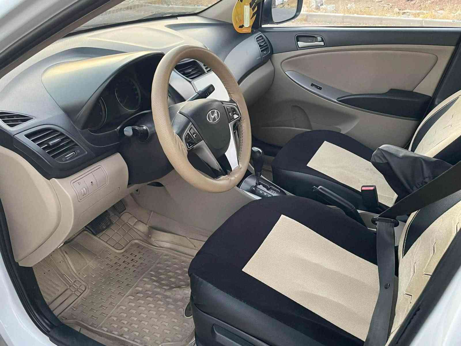 للبيع نقداً…. هيونداي اكسنت موديل ٢٠١٨… واود خليجي… كير اوتو… محرك ٤ سلندر… بدون دعم ولا صبغ مكفولة من كل النواحي وكلهه وضع شركة…. المكان دهوك… السعر ١٠٦ ومجال بسيط… للاستفسار 
***********
*********** دهوك, العراق
