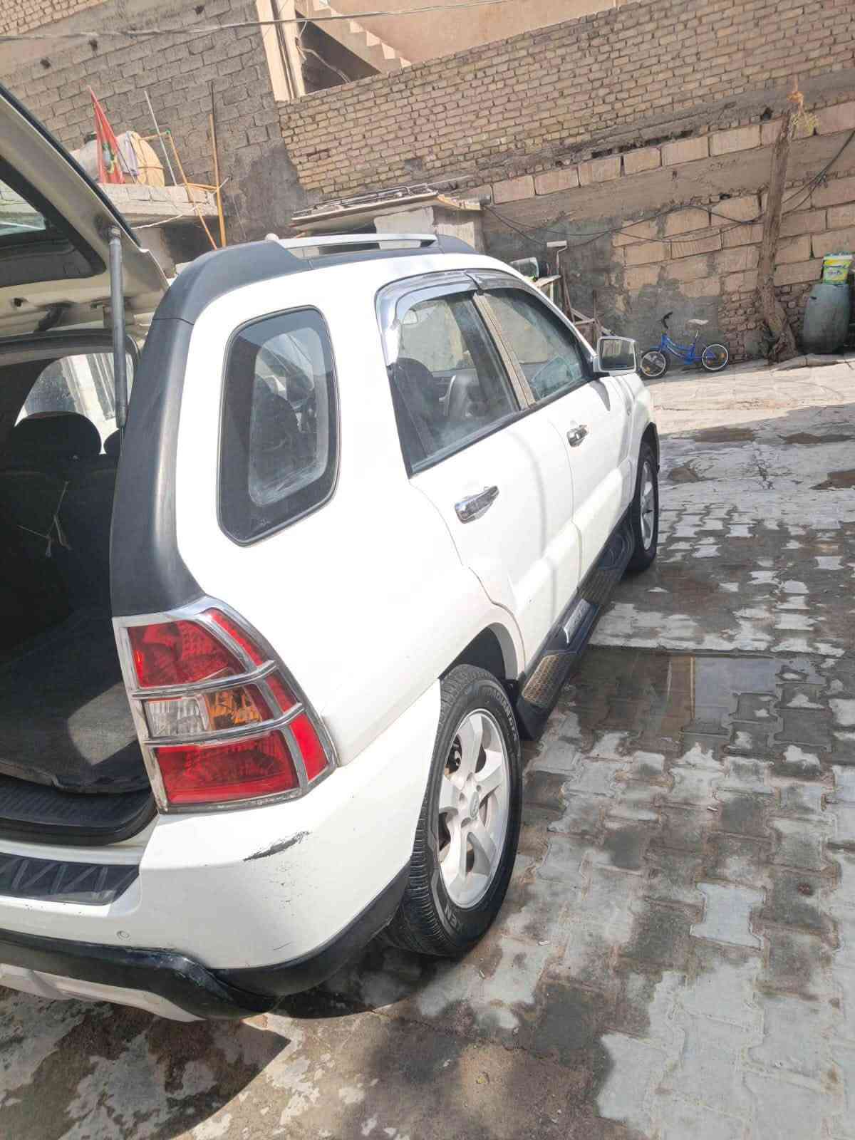 السلام عليكم من رخصت الادمن المحترم 
كيا سبورتج مديل ١٠ خليجي مكفول 
كير مكينه صدر تبريد تخم تاير سيارة جاهزه من كلشي بسمي مكان سيارة بغداد شعب السعر ١١٠ 
***********
