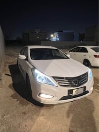 أزيرا • ٢٠١٥ • ٦ سلندر