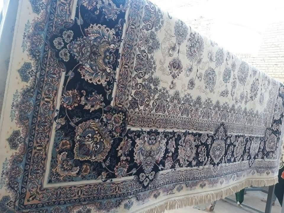 ✨ محطة العيساوي - الجودة والسرعة في خدمتك! ✨  
​هل تبحث عن نظافة مثالية لبيتك وسيارتك؟ نحن هنا لنوفر لك أفضل خدمات التنظيف الشاملة بأعلى جودة! 🧼🚗
​✨ خدماتنا المميزة:
​🚗 غسل وتنظيف السيارات: غسيل شامل (داخلي وخارجي) بعناية ودقة عالية.  
​🧼 غسل السجاد: تنظيف عميق بأحدث الأجهزة للتخلص من أصعب البقع والروائح.  
​🛋️ تنظيف القنفات والمفروشات: تعقيم وتنظيف القنفات والستائر لإعادة بريقها وكأنها جديدة.  
​🚚 المفاجأة: التوصيل مجاني! (نصلك أينما كنت ونعيد لك السجاد والمفروشات حتى باب منزلك).  
​📞 للتواصل والحجز:
📱 ***********
