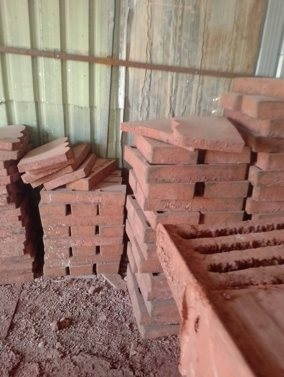 سلام عليكم عندي هاذه معمل لل بيع معمل مقرنص مال حدايق مكانه بغداد سويب قرب البياع  هاذه رقم كورك وثير واسيا  *********** ٪*********** *********** لا يوجد خاص وهذني بيهن وتساب
