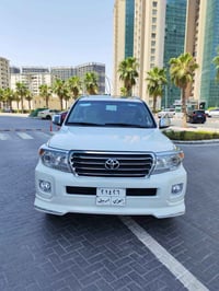 لاندكروز GXR • ٢٠١٠ • بدون صبغ