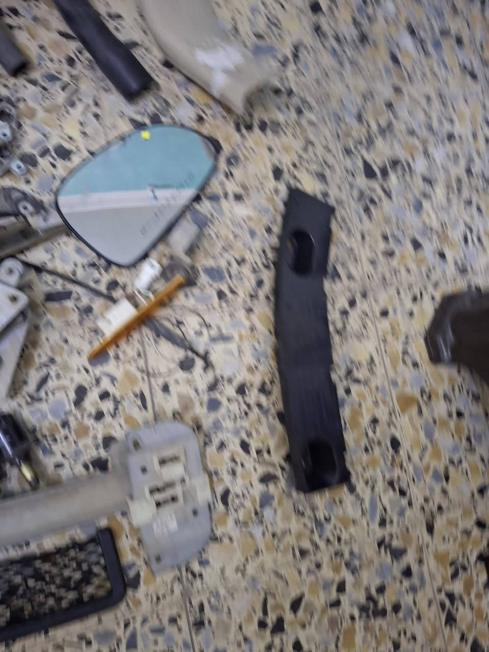 السلام عليكم ورحمة الله وبركاته 
من رخصة الادمن المحترم والمشرفين والأعضاء الكرام 🌹 
للبيع أدوات احتياطية شيري فلوين 2 تصفية اخر وجبة ✅️🟢🟥🔴
مكاني بغداد العامرية 
ملاحظة 📝 🗒 (ابيع جملة كلهن )
***********
