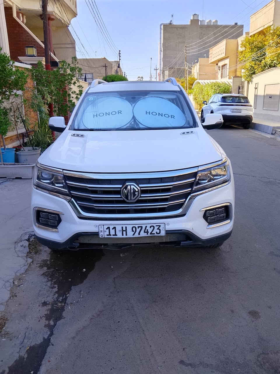 السلام عليكم 
 سيارة RX8 للبيع  موديل 2021 ماشية 73الف كيلو متر صيانه داخل الشركة لازالت تحت الضمان السعر 21مليون دينار  مكفولة من الضرب والصبغ عدا كسر صغير في شباج التحتاني الدعامية علما ان الدعامية الاصليه  سليمة وطخة خفيفة في باب الجنطة الخلفي موضحة في الصور للاتصال ***********
