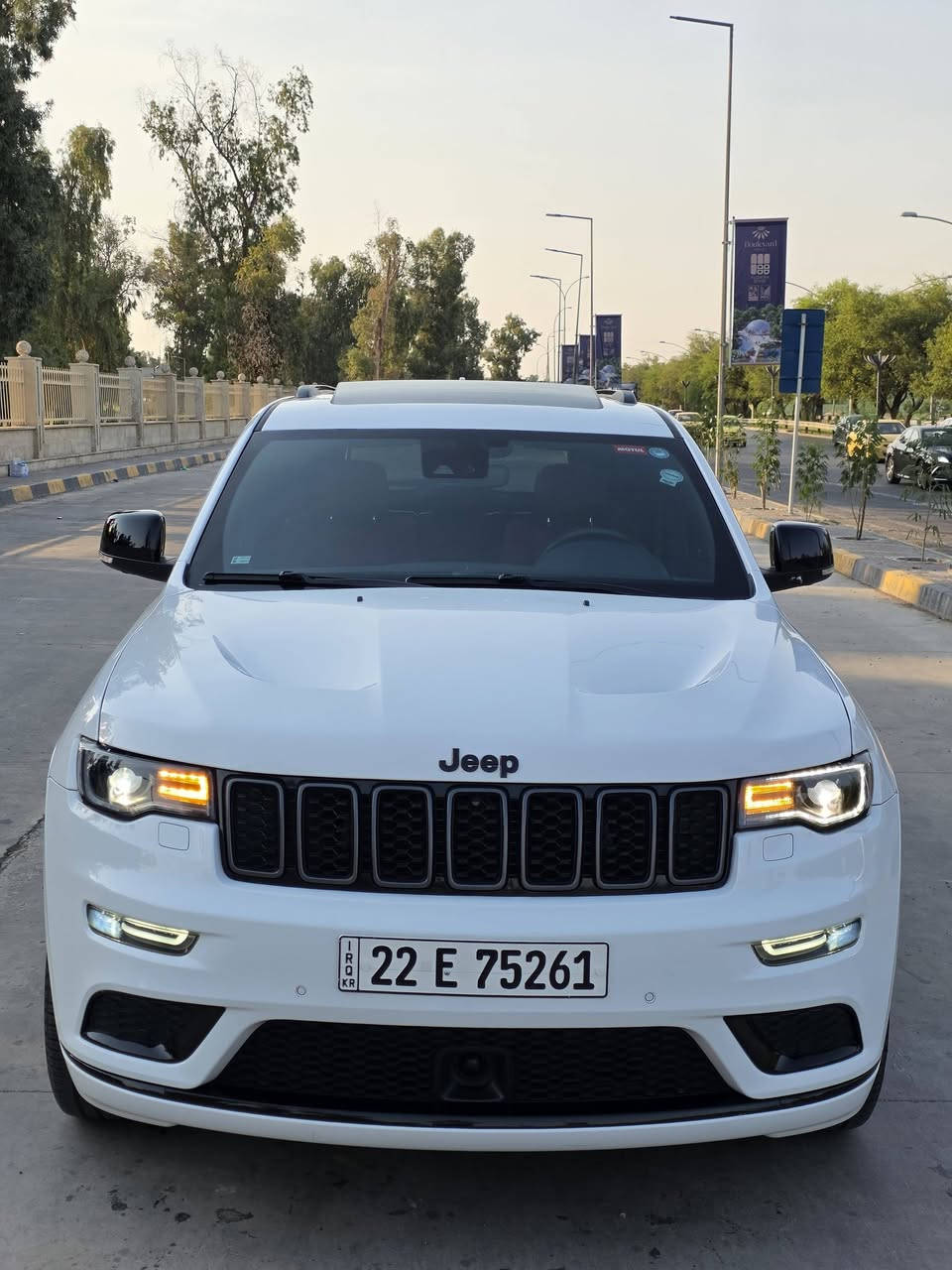 Jeep s 2022
جيب خليجي شركة هارلم بانوراما بصمة داخل أحمر كشنات كهرباء وتدفئه كشنات تطريز رادار أمامي وجانبي وخلفي ونقطة عمياء تحديد مسار وحساسات وصندوق كهرباء تشغيل عن بعد فوووول مواصفات للأخير مكفوله بدون صبغ بدون بارد ماشيه٣٧ الف  km فقط السيارة جديدة خااام مكاني الموصل للإستفسار 
***********
***********
