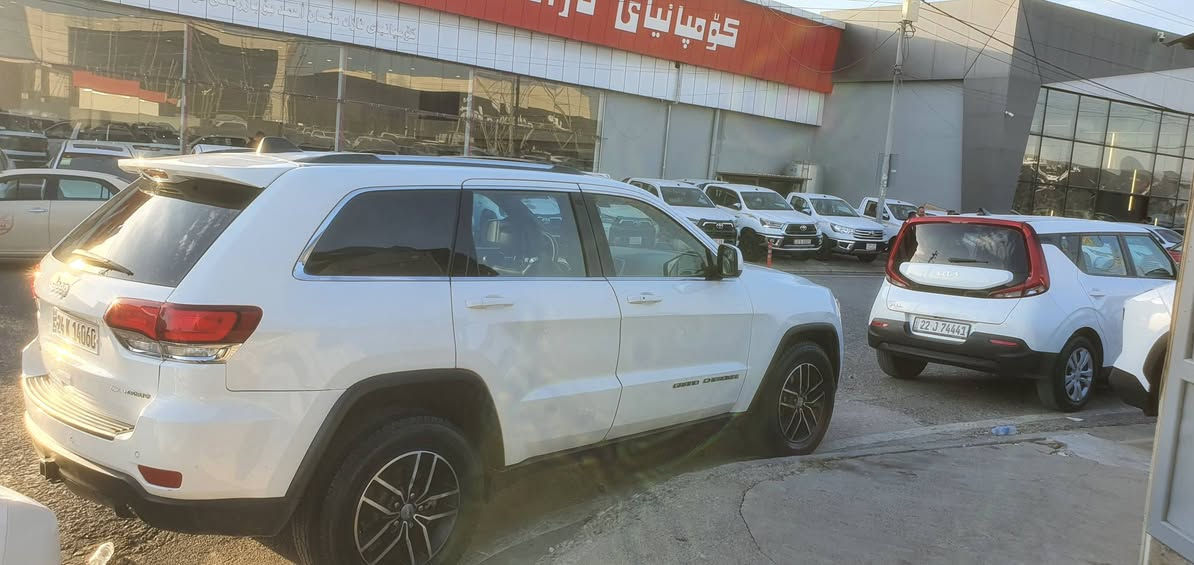 جيب لبيع موديل 2021
بيه ٤ قطع صبغ بدون دوخل
فول موصفات 
سياره جديده 
ماشي 60ml
مكان اربيل 
السعر ١٨٧ وبيه مجال لطيبين
***********وتساب
