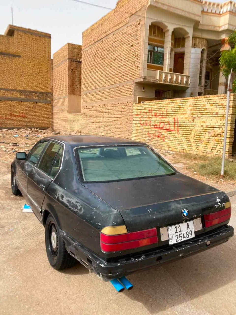سلام عليكم للبيع او مراوس حسب قناعه بي ام  مديل 1993 رقم بغداد بسمي شخصياً سنويه31 مكينه وكيرVVTديلكو  مكفولات تخم تاير جديد كهربائيات شغاله مكفوله من حادث ول كلبه فقط جارده السعر 32 مكاني ناصريه اللاستفسار ***********
