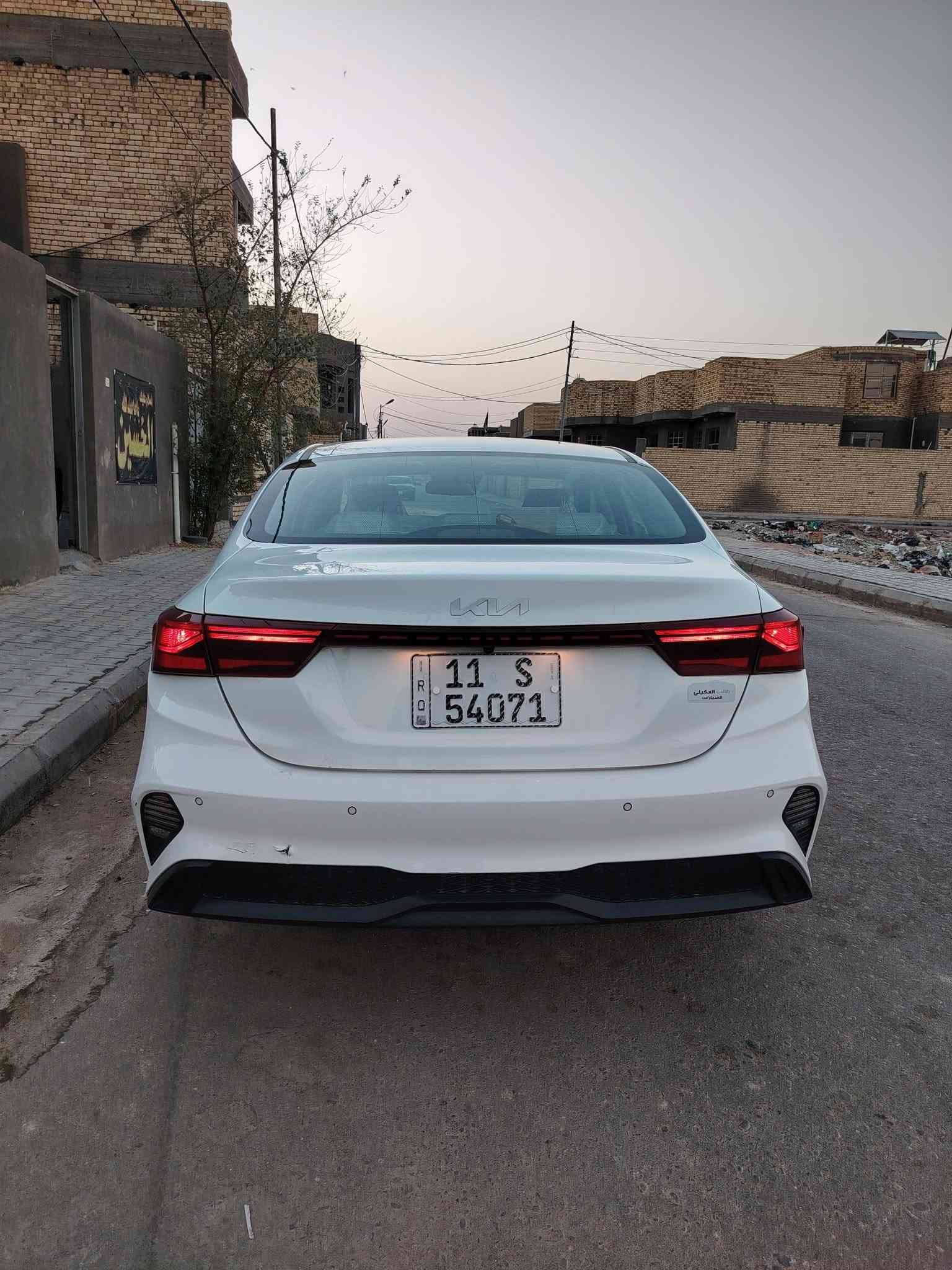 سلام عليكم سيراتو 2023رقم بغداد باسمي تحويل ثاني يوم محرك2000 بيهه بارد السونار وي صور صاله ١٠ ايام تقريبا والباقي كفاله عامه مكينه كير تبريد عله شركة وعل شرط حداديه عل شركة حجر سياره جديده السعر ١٦٠ وبيهه مجال مكاني سماوه. رميثه لاستفسار *********** او***********
