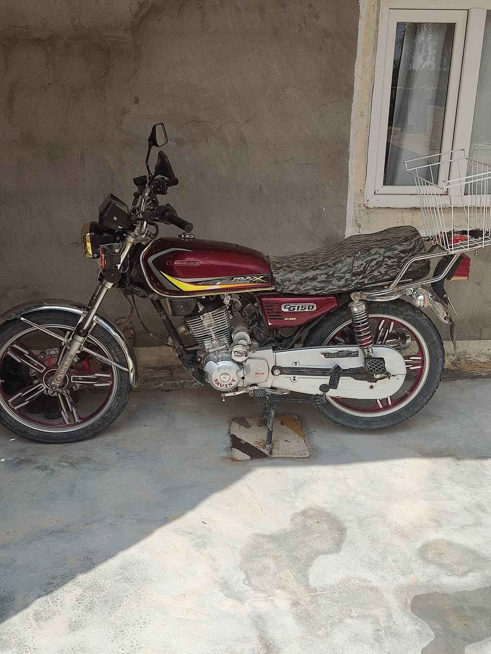 بسبب الوعود الغير صحيحه اعادت نشر ماطور سافين موديل 22 السعر430 وبي مجال قليل مفتوح بس محرك شرط لاصرف ولا بخار ونشاط فول كهربائيات كلو شغال لايت عالي ناصي بك لايت اشايل يمين يسار دبل اشاره. بريكات ثنين هورن بس السلف يدير وميشغل اتصور ظعف  باتري للاستفسار الاتصال برقم
*********** مكان الرياض
