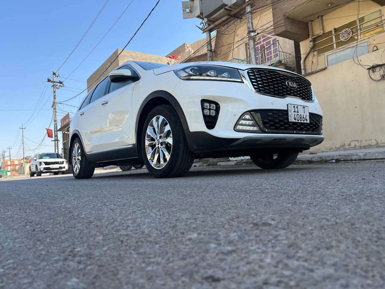 كيا سورنتو خليجي
رقم بغداد مشروع وطني
موديل ٢٠٢٠ شكل ال٢٠ 
دبل شباك شكل الجديد 
لون ابيض 
٦ سلندر ٧ راكب 
فوووووول مواصفات بدون فتحة 
بصمتين: تشغيل وتقفيل 
بردات خلفية اصلية 
الباب الخلفي كهربا
كشنات جلد اصلي لونين
كشنات ٢ كهرباء
شاشة كبيرة اندرويد 
جي : بي: اس : خرائط طرق 
كامرة دوارة اصلية 
حساس امامي وخلفي 
مري شفط مع القفل 
تحكم استيرن فول 
حاكية : ابلوتوث: اوكس 
كيجات السرعة زئبقية 
شاشة الدشبول الكترونية 
نظام ايكو درايف 
نظام سبورت ورياضي وعادي 
تبريد ابيانو لمس 
تبريد ٣ قطع ثلج 
مانع انزلاق وانحدار 
اضواء ترحيب بليدات 
علامة سورنتو بلدوسة 
لد امامي وخلفي 
لايت زنون اصلي 
اشاير بلمري 
يدات نيكل اصلي 
ويل اكروم ١٩
تخم تاير جديد لك 
ماشية ٥٠ الف اصلي شرط الفحص 
لايت اسود ٥ عدسات 
كير ومكينة وصدر وحدادية وتبريد كفالة عامة 
بدون ضربة وتبديل واسخوط وبارد ورصعات وصبغ عدى كارت صغير فقط ورصعة 
سيارة جديدة ومال بيت مابية اي نقص 
الرقم الدولي الجديد/ هزة جديدة/ سنوية جديدة 
كتلوكات الشركة موجودات// البصمة الثانية ممستخدمة// 
السيارة عدنة من زيرو استعمال شخصي بية تراي مال زيرو 
كشرة صافي مابية اي ملاحظة مال زيرو 
السعر ٢٢٣$
***********
