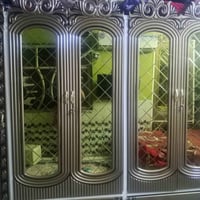 غرفة • صاج درجة أولى • وجه ماليزي