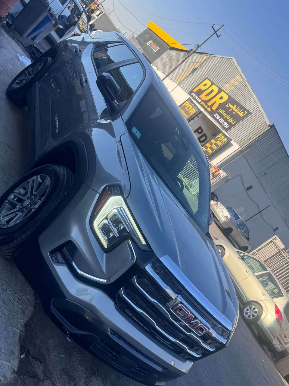 GMC TERRAIN 2025 ELEVATION 
تيران شكل الجديد 2025 
اللون رمادي 
قطعة صبغ 
حادث خفيف
ماشية 10 ميل فقط
وارد جديد
تترقم شمالي
السعر 210$
اربيل / شركة الوتين
موبايل ***********
موبايل ***********
واتساب اجاوب او اتصال مباشر أربيل, العراق
