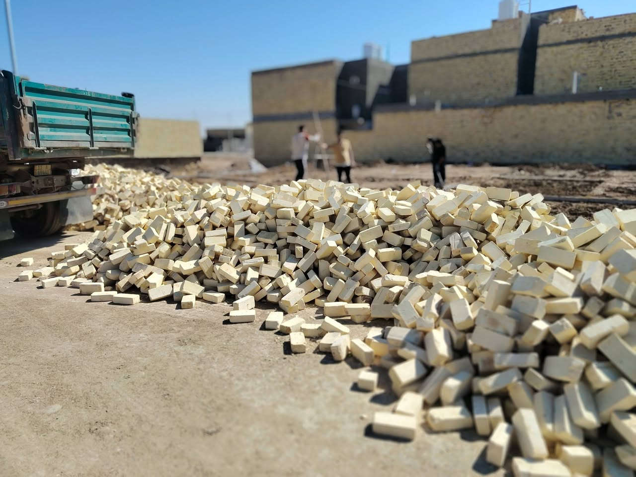 ابوك انجكتر فول مال  الطيب سعر التك ب 500 داخل العماره 
*********** تجهيز حسين ابن العماره 
العماره طابوق فول شرط المقلاب 4300 طابوق زياده
