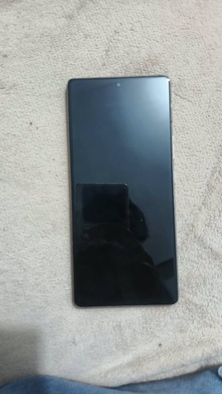 سلام عليكم جهاز Infinix NOTE 50 Proالبيع جهاز نضيف ذاكره ٢٥٦جهاز لمس يخبل سعر ٢٧٥وبي مجال أو مراوس بايفون ملاحظة لجهاز بكان شريحة ما يشتغل بس كامل ملحقات شاحنه عل ضهر هدفون كارتونه رقمي ***********واتساب فقط
