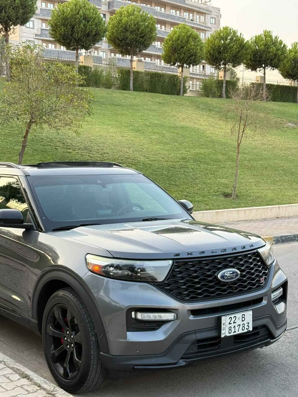 السلام عليكم
فورت اكسبلور موصفاتST 
اعلا فئه موصفات محرك 6سلندر توين توربو يعني🚀
سياره جاملخ خلفي باب  بدون اي اريباك ماطاك ولا اي واحد ابشرط محرك كير كهربيات حداديه
سنويه جديد بسمي 
عوان اسليمانيه
سعر 260مجل بسيط
ماشي سياره 73مايل السليمانية, العراق

نص مكتوب في الصور:
- HONOR 400